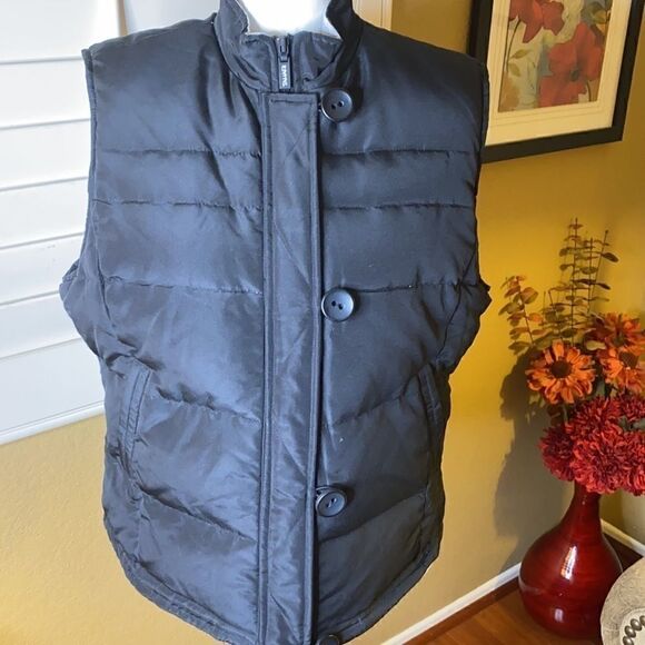 Tahari Black Down Blend Vest, Sz M - Picture 1 of 5